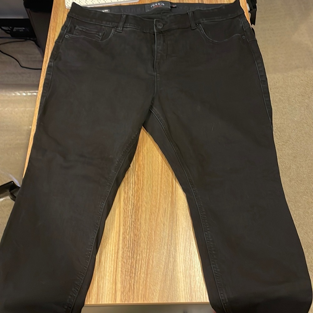 Torrid Bombshell Skinny Black Jeans 20XS